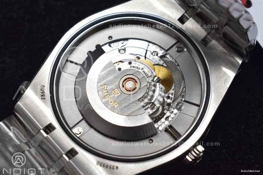 1:1 Royal V7F Edition Black Dial Best A UrbanStyle Strap 1192 on Tudor SS 1203